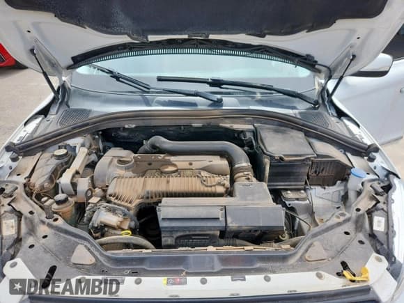 ✅ 2015 Volvo XC60 T5 • VIN: YV4612RK6F2659847 • Лот: 62906085. Опубликован ранее на Copart с пробегом 96 162 миль. Бесплатный доступ к архиву аукционных продаж из США и подробный отчёт об истории автомобиля на DreamBid. Изображение 11.