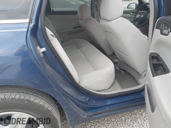 ✅ 2006 Chevrolet Impala LS • VIN: 2G1WB58K769193410 • Lot: 43637820. Wystawiony na IAAI z przebiegiem 41 947 mil. Bezpłatny archiwum sprzedaży aukcyjnych z USA i szczegółowy raport historii pojazdu na DreamBid. Zdjęcie 8.