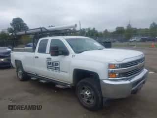 2018 Chevrolet Silverado 2500HD Work Truck z VIN 1GC2KUEG1JZ253504, wystawiony jako IAAI lot #43265131 z przebiegiem 206 569 mil mil oraz . Historia ofert i sprzedaży dostępna na DreamBid. Obrazek 1.