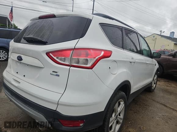 ✅ 2013 Ford Escape SE • VIN: 1FMCU9GX5DUD66443 • Lot: 58866685. Wystawiony na Copart z przebiegiem 98 082 mil. Bezpłatny archiwum sprzedaży aukcyjnych z USA i szczegółowy raport historii pojazdu na DreamBid. Zdjęcie 4.