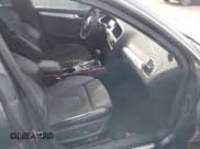 ✅ 2009 Audi A4 • VIN: WAUGF98K99A137224 • Lot: 41443590. Wystawiony na IAAI z przebiegiem Nie podano. Bezpłatny archiwum sprzedaży aukcyjnych z USA i szczegółowy raport historii pojazdu na DreamBid. Zdjęcie 5.