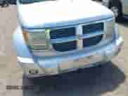 2008 Dodge Nitro SLT z VIN 1D8GT58KX8W100870, wystawiony jako IAAI lot #42520804 z przebiegiem 167 043 mil mil oraz . Historia ofert i sprzedaży dostępna na DreamBid. Obrazek 6.