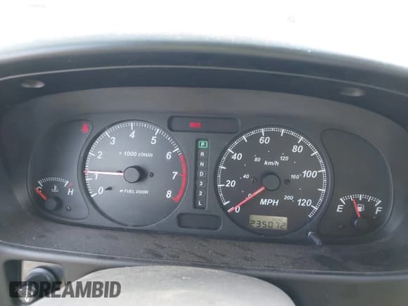 ✅ 2002 Isuzu Rodeo • VIN: 4S2DM58W924321403 • Лот: 41503572. Опубликован ранее на IAAI с пробегом 235 072 миль. Бесплатный доступ к архиву аукционных продаж из США и подробный отчёт об истории автомобиля на DreamBid. Изображение 7.