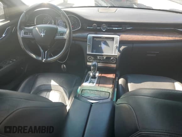 ✅ 2015 Maserati Quattroporte S Q4 • VIN: ZAM56RRA5F1134182 • Lot: 71513835. Wystawiony na Copart z przebiegiem 137 141 mil. Bezpłatny archiwum sprzedaży aukcyjnych z USA i szczegółowy raport historii pojazdu na DreamBid. Zdjęcie 8.