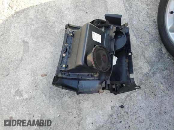 ✅ 1999 BMW Z3 2.5 • VIN: 4USCH9332XLF81796 • Lot: 87218624. Listed on Copart with 78,476 mi. Free auction sales archive from the USA and detailed vehicle history report at DreamBid. Image 12.