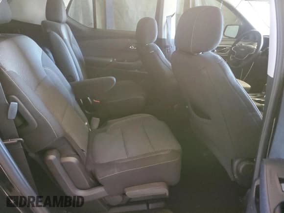 ✅ 2020 Chevrolet Traverse LT Cloth • VIN: 1GNEVMKW6LJ286684 • Lot: 86839485. Wystawiony na Copart z przebiegiem 98 916 mil. Bezpłatny archiwum sprzedaży aukcyjnych z USA i szczegółowy raport historii pojazdu na DreamBid. Zdjęcie 11.