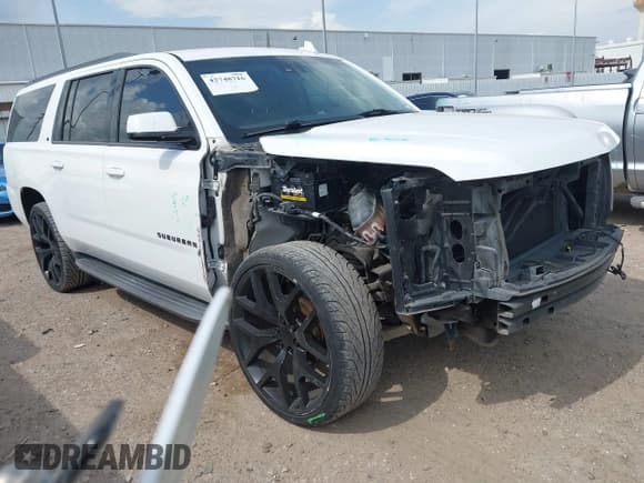 ✅ 2015 Chevrolet Suburban LT • VIN: 1GNSCJKCXFR700715 • Lot: 42748716. Wystawiony na IAAI z przebiegiem 169 082 mil. Bezpłatny archiwum sprzedaży aukcyjnych z USA i szczegółowy raport historii pojazdu na DreamBid. Zdjęcie 1.