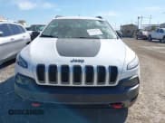 ✅ 2017 Jeep Cherokee Trailhawk L Plus • VIN: 1C4PJMBS3HD227978 • Lot: 42242791. Wystawiony na IAAI z przebiegiem 76 982 mil. Bezpłatny archiwum sprzedaży aukcyjnych z USA i szczegółowy raport historii pojazdu na DreamBid. Zdjęcie 6.