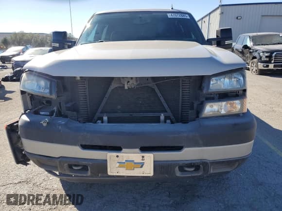 ✅ 2006 Chevrolet Silverado 2500HD LT2 • VIN: 1GCHK23D46F200540 • Lot: 47072885. Wystawiony na Copart z przebiegiem 160 542 mil. Bezpłatny archiwum sprzedaży aukcyjnych z USA i szczegółowy raport historii pojazdu na DreamBid. Zdjęcie 5.
