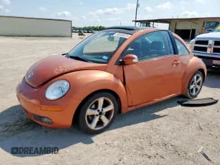 ✅ 2010 Volkswagen Beetle • VIN: 3VWRW3AGXAM036535 • Lot: 68038425. Wystawiony na Copart z przebiegiem 157 432 mil. Bezpłatny archiwum sprzedaży aukcyjnych z USA i szczegółowy raport historii pojazdu na DreamBid. Zdjęcie 1.
