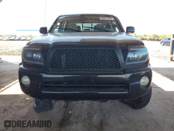 ✅ 2008 Toyota Tacoma • VIN: 3TMMU52N28M007083 • Lot: 80031225. Listed on Copart with 175,559 mi. Free auction sales archive from the USA and detailed vehicle history report at DreamBid. Image 5.