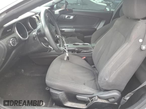 ✅ 2019 Ford Mustang EcoBoost Premium • VIN: 1FA6P8TH8K5146874 • Lot: 71053465. Wystawiony na Copart z przebiegiem 80 204 mil. Bezpłatny archiwum sprzedaży aukcyjnych z USA i szczegółowy raport historii pojazdu na DreamBid. Zdjęcie 7.