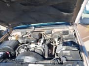 ✅ 1996 GMC Sierra 1500 • VIN: 1GTEC19R0TE524941 • Lot: 42827420. Wystawiony na IAAI z przebiegiem 186 246 mil. Bezpłatny archiwum sprzedaży aukcyjnych z USA i szczegółowy raport historii pojazdu na DreamBid. Zdjęcie 10.