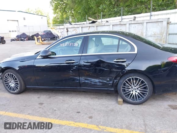 ✅ 2024 Mercedes-Benz C 300 • VIN: W1KAF4HB9RR157525 • Лот: 42578928. Опубликован ранее на IAAI с пробегом 7 139 миль. Бесплатный доступ к архиву аукционных продаж из США и подробный отчёт об истории автомобиля на DreamBid. Изображение 14.