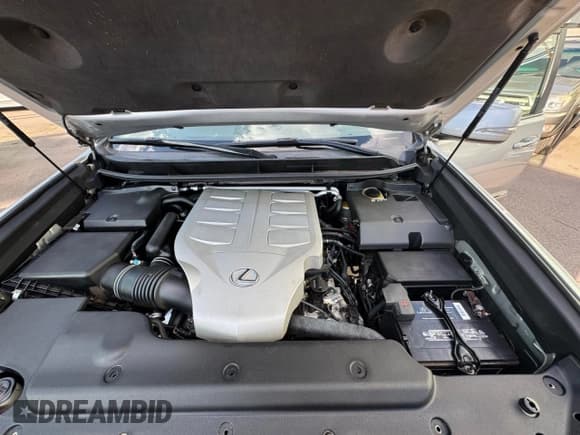 ✅ 2010 Lexus GX 460 Premium • VIN: JTJJM7FX2A5010262 • Lot: 84297175. Listed on Copart with 204,048 mi. Free auction sales archive from the USA and detailed vehicle history report at DreamBid. Image 7.