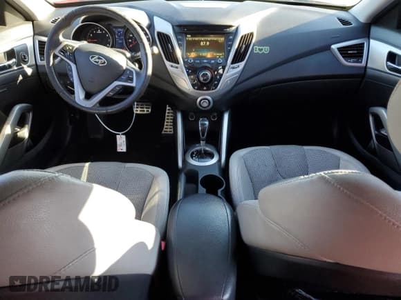 ✅ 2012 Hyundai Veloster w/Gray Int • VIN: KMHTC6AD6CU063119 • Lot: 84829404. Wystawiony na Copart z przebiegiem 119 965 mil. Bezpłatny archiwum sprzedaży aukcyjnych z USA i szczegółowy raport historii pojazdu na DreamBid. Zdjęcie 8.