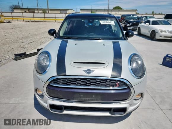 ✅ 2019 MINI Hardtop 4 Door Cooper S • VIN: WMWXU3C50K2L31807 • Lot: 66878445. Listed on Copart with 101,055 mi. Free auction sales archive from the USA and detailed vehicle history report at DreamBid. Image 5.