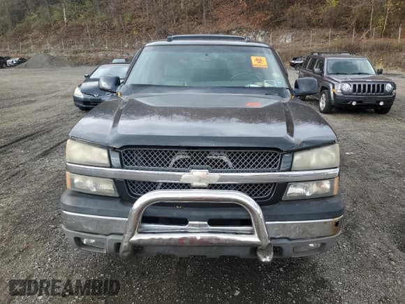 ✅ 2005 Chevrolet Avalanche Z71 • VIN: 3GNEK12Z95G235170 • Lot: 90587725. Listed on Copart with 201,040 mi. Free auction sales archive from the USA and detailed vehicle history report at DreamBid. Image 5.