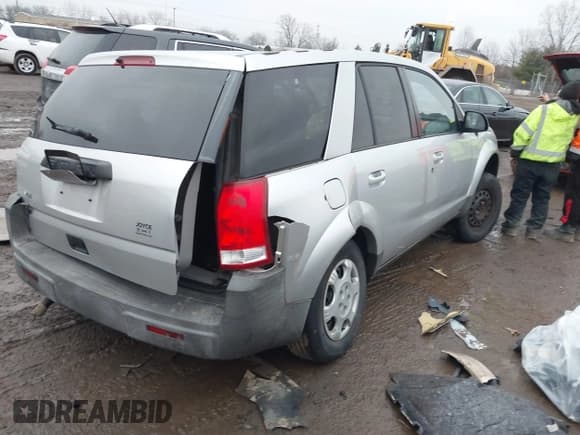 ✅ 2005 Saturn VUE • VIN: 5GZCZ33D95S830599 • Lot: 41477490. Wystawiony na IAAI z przebiegiem Nie podano. Bezpłatny archiwum sprzedaży aukcyjnych z USA i szczegółowy raport historii pojazdu na DreamBid. Zdjęcie 4.