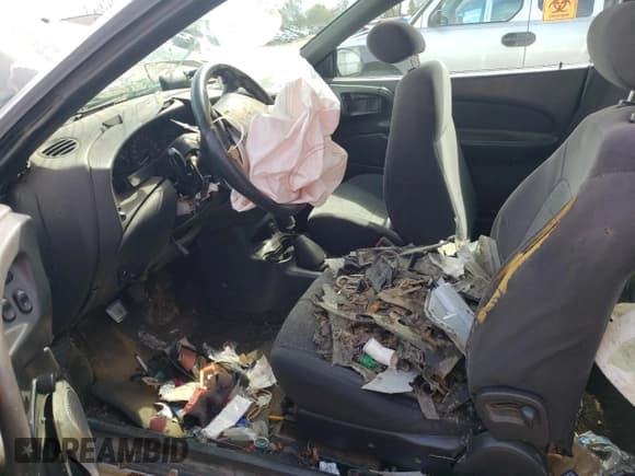 ✅ 2001 Ford Escort ZX2 • VIN: 3FAFP11361R178717 • Лот: 44886104. Опубликован ранее на Copart с пробегом 263 039 миль. Бесплатный доступ к архиву аукционных продаж из США и подробный отчёт об истории автомобиля на DreamBid. Изображение 7.