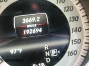 ✅ 2013 Mercedes-Benz GLK 350 • VIN: WDCGG5HB6DF998634 • Лот: 43270903. Опубликован ранее на IAAI с пробегом 192 694 миль. Бесплатный доступ к архиву аукционных продаж из США и подробный отчёт об истории автомобиля на DreamBid. Изображение 15.