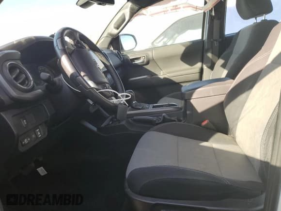 ✅ 2023 Toyota Tacoma TRD Sport • VIN: 3TMCZ5AN0PM635575 • Lot: 90259205. Wystawiony na Copart z przebiegiem 64 963 mil. Bezpłatny archiwum sprzedaży aukcyjnych z USA i szczegółowy raport historii pojazdu na DreamBid. Zdjęcie 7.