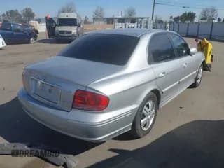 ✅ 2004 Hyundai Sonata • VIN: KMHWF25S84A957003 • Lot: 41579361. Wystawiony na IAAI z przebiegiem 99 287 mil. Bezpłatny archiwum sprzedaży aukcyjnych z USA i szczegółowy raport historii pojazdu na DreamBid. Zdjęcie 4.