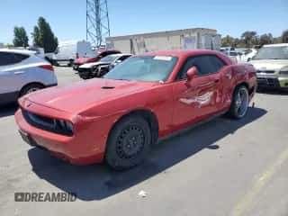 2010 Dodge Challenger SE z VIN 2B3CJ4DV3AH279613, wystawiony jako Copart lot #59335754 z przebiegiem 100 560 mil mil oraz Szkoda całkowita • Salvage title. Historia ofert i sprzedaży dostępna na DreamBid. Obrazek 1.