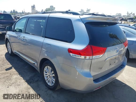 ✅ 2012 Toyota Sienna XLE AAS • VIN: 5TDYK3DC2CS178061 • Lot: 43229260. Listed on IAAI with 166,472 mi. Free auction sales archive from the USA and detailed vehicle history report at DreamBid. Image 3.
