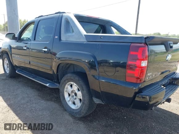 ✅ 2008 Chevrolet Avalanche LTZ • VIN: 3GNEC12088G227628 • Lot: 41819106. Listed on IAAI with 187,788 mi. Free auction sales archive from the USA and detailed vehicle history report at DreamBid. Image 3.