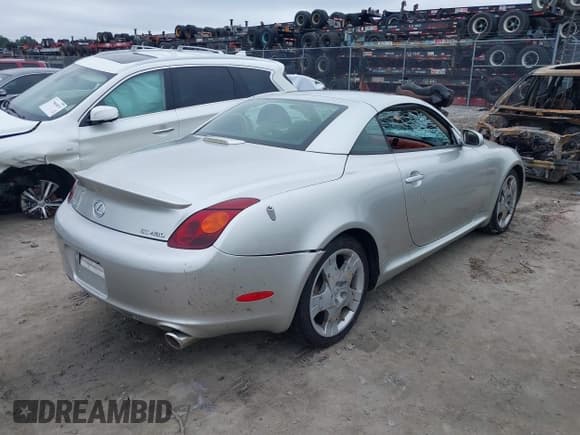 ✅ 2004 Lexus SC 430 • VIN: JTHFN48Y140058295 • Lot: 42883490. Listed on IAAI with 121,555 mi. Free auction sales archive from the USA and detailed vehicle history report at DreamBid. Image 4.