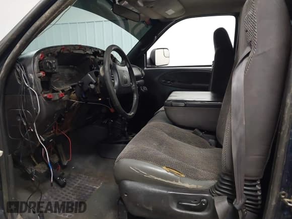 ✅ 2001 Dodge 2500 • VIN: 3B7KF23601G717756 • Lot: 42645829. Listed on IAAI with Not provided. Free auction sales archive from the USA and detailed vehicle history report at DreamBid. Image 5.