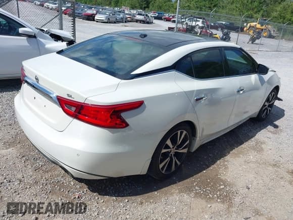 ✅ 2017 Nissan Maxima SR • VIN: 1N4AA6AP6HC428333 • Lot: 42717589. Wystawiony na IAAI z przebiegiem 173 089 mil. Bezpłatny archiwum sprzedaży aukcyjnych z USA i szczegółowy raport historii pojazdu na DreamBid. Zdjęcie 4.