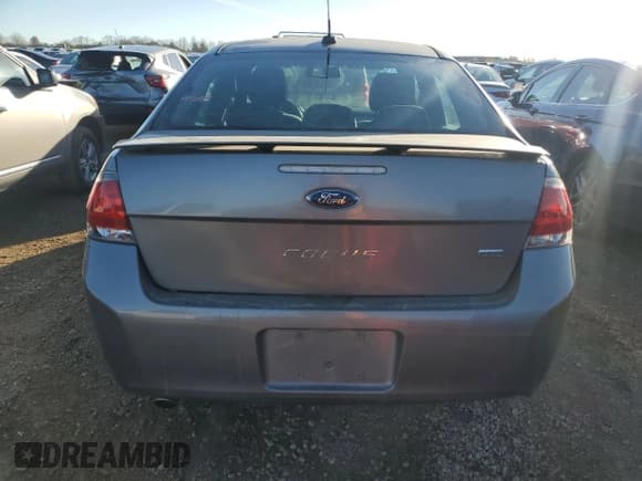 ✅ 2011 Ford Focus SES • VIN: 1FAHP3GN6BW125169 • Lot: 92245135. Wystawiony na Copart z przebiegiem 168 070 mil. Bezpłatny archiwum sprzedaży aukcyjnych z USA i szczegółowy raport historii pojazdu na DreamBid. Zdjęcie 6.