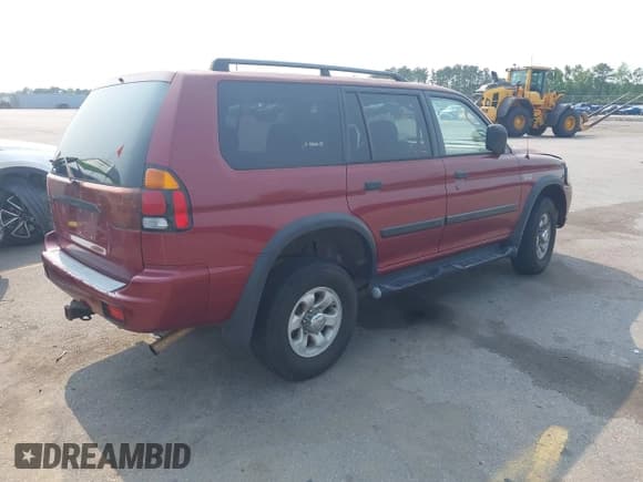 ✅ 2002 Mitsubishi Montero Sport ES • VIN: JA4LS21H02J036799 • Lot: 42405508. Wystawiony na IAAI z przebiegiem 225 842 mil. Bezpłatny archiwum sprzedaży aukcyjnych z USA i szczegółowy raport historii pojazdu na DreamBid. Zdjęcie 4.