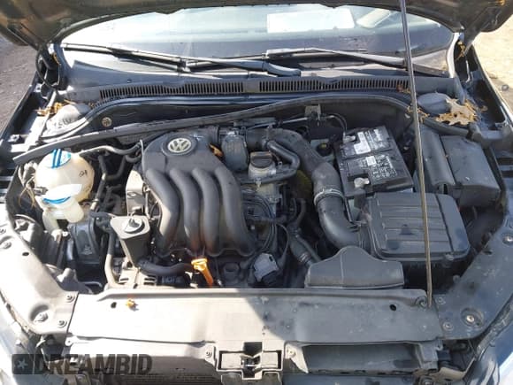 ✅ 2011 Volkswagen Jetta S • VIN: 3VW1K7AJXBM056152 • Lot: 42198021. Wystawiony na IAAI z przebiegiem 143 475 mil. Bezpłatny archiwum sprzedaży aukcyjnych z USA i szczegółowy raport historii pojazdu na DreamBid. Zdjęcie 10.