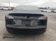 ✅ 2022 Tesla Model 3 Long Range • VIN: 5YJ3E1EB8NF147304 • Lot: 53583965. Wystawiony na Copart z przebiegiem 67 390 mil. Bezpłatny archiwum sprzedaży aukcyjnych z USA i szczegółowy raport historii pojazdu na DreamBid. Zdjęcie 6.