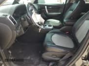 ✅ 2010 GMC Acadia SLE • VIN: 1GKLRLED1AJ160971 • Lot: 68421785. Listed on Copart with 195,875 mi. Free auction sales archive from the USA and detailed vehicle history report at DreamBid. Image 7.