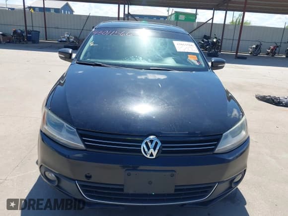 ✅ 2012 Volkswagen Jetta TDI w/Premium & Nav • VIN: 3VWLL7AJ0CM410008 • Lot: 43011566. Listed on IAAI with 207,018 mi. Free auction sales archive from the USA and detailed vehicle history report at DreamBid. Image 12.