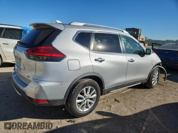 ✅ 2017 Nissan Rogue SV • VIN: KNMAT2MT2HP588322 • Lot: 91240065. Listed on Copart with 170,722 mi. Free auction sales archive from the USA and detailed vehicle history report at DreamBid. Image 3.