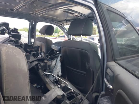 ✅ 2015 Chevrolet Silverado 2500HD LT • VIN: 1GC1CVE85FF587440 • Lot: 42545643. Listed on IAAI with Not provided. Free auction sales archive from the USA and detailed vehicle history report at DreamBid. Image 8.