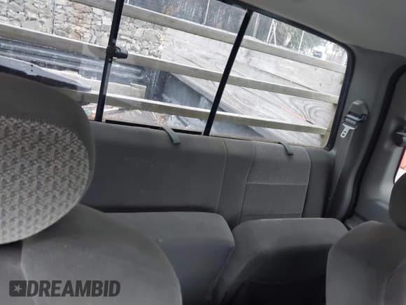 ✅ 2002 Ford F-350 XL • VIN: 1FTSX31S32EB19818 • Лот: 43720716. Опубликован ранее на IAAI с пробегом 106 315 миль. Бесплатный доступ к архиву аукционных продаж из США и подробный отчёт об истории автомобиля на DreamBid. Изображение 8.