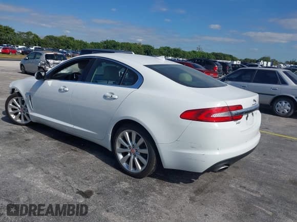 ✅ 2014 Jaguar XF SC • VIN: SAJWA0EX5E8U17542 • Лот: 42009553. Опубликован ранее на IAAI с пробегом 75 074 миль. Бесплатный доступ к архиву аукционных продаж из США и подробный отчёт об истории автомобиля на DreamBid. Изображение 3.
