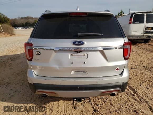 ✅ 2017 Ford Explorer XLT • VIN: 1FM5K7D84HGD62310 • Лот: 92984845. Опубликован ранее на Copart с пробегом 187 443 миль. Бесплатный доступ к архиву аукционных продаж из США и подробный отчёт об истории автомобиля на DreamBid. Изображение 6.
