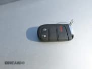 ✅ 2018 Jeep Compass Latitude • VIN: 3C4NJCBB5JT293353 • Lot: 43226604. Wystawiony na IAAI z przebiegiem 84 742 mil. Bezpłatny archiwum sprzedaży aukcyjnych z USA i szczegółowy raport historii pojazdu na DreamBid. Zdjęcie 11.