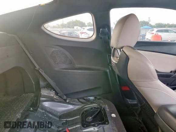 ✅ 2014 Hyundai Genesis Coupe 2.0T • VIN: KMHHT6KD8EU115406 • Lot: 71282465. Listed on Copart with 136,065 mi. Free auction sales archive from the USA and detailed vehicle history report at DreamBid. Image 10.