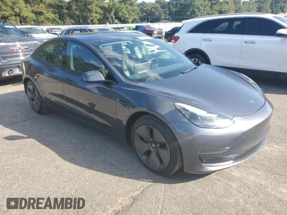 ✅ 2022 Tesla Model 3 Long Range • VIN: 5YJ3E1EB0NF105872 • Lot: 84214625. Wystawiony na Copart z przebiegiem 26 174 mil. Bezpłatny archiwum sprzedaży aukcyjnych z USA i szczegółowy raport historii pojazdu na DreamBid. Zdjęcie 4.