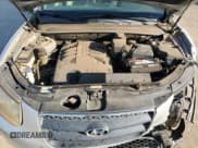 ✅ 2009 Hyundai Santa Fe SE • VIN: 5NMSH13E49H300992 • Lot: 76583354. Listed on Copart with 174,836 mi. Free auction sales archive from the USA and detailed vehicle history report at DreamBid. Image 13.