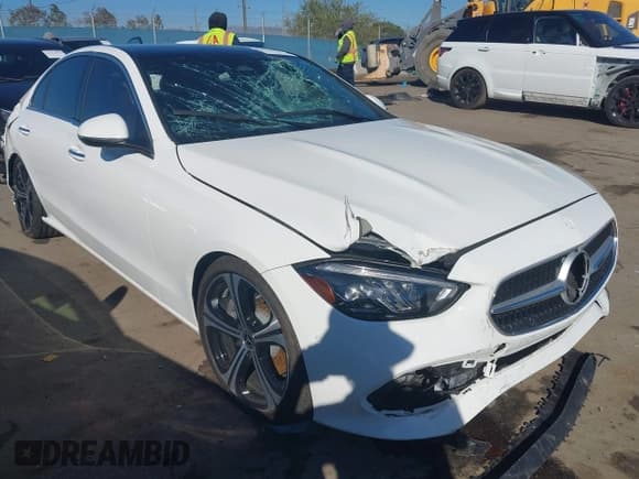 ✅ 2024 Mercedes-Benz C 300 • VIN: W1KAF4GB2RR205397 • Lot: 43450668. Wystawiony na IAAI z przebiegiem 11 347 mil. Bezpłatny archiwum sprzedaży aukcyjnych z USA i szczegółowy raport historii pojazdu na DreamBid. Zdjęcie 1.