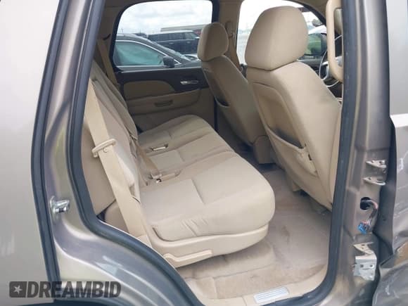 ✅ 2007 GMC Yukon SLE 3SA • VIN: 1GKFC13C97J332010 • Lot: 42862635. Wystawiony na IAAI z przebiegiem 234 604 mil. Bezpłatny archiwum sprzedaży aukcyjnych z USA i szczegółowy raport historii pojazdu na DreamBid. Zdjęcie 8.